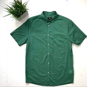 H&M Men’s Regular Fit short sleeve shirt